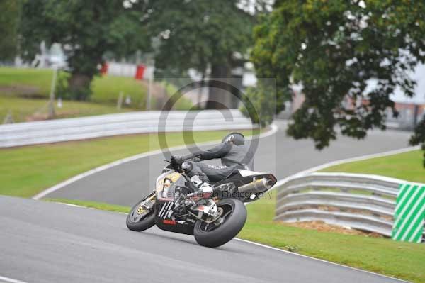 Motorcycle action photographs;Trackday digital images;event digital images;eventdigitalimages;no limits trackday;oulton park;oulton park circuit cheshire;oulton park photographs;peter wileman photography;trackday;trackday photos