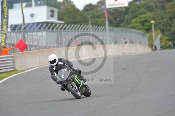 Motorcycle action photographs;Trackday digital images;event digital images;eventdigitalimages;no limits trackday;oulton park;oulton park circuit cheshire;oulton park photographs;peter wileman photography;trackday;trackday photos