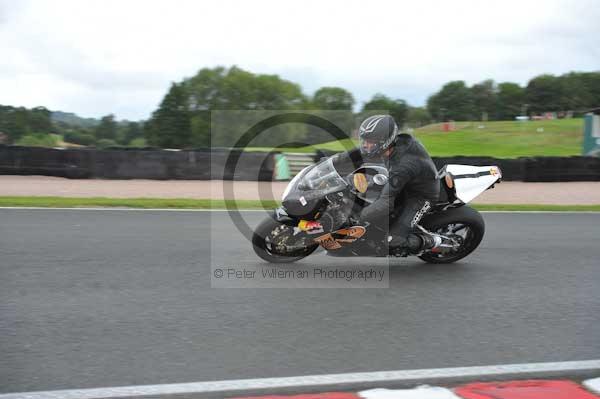 Motorcycle action photographs;Trackday digital images;event digital images;eventdigitalimages;no limits trackday;oulton park;oulton park circuit cheshire;oulton park photographs;peter wileman photography;trackday;trackday photos