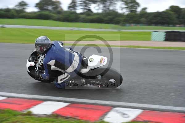 Motorcycle action photographs;Trackday digital images;event digital images;eventdigitalimages;no limits trackday;oulton park;oulton park circuit cheshire;oulton park photographs;peter wileman photography;trackday;trackday photos