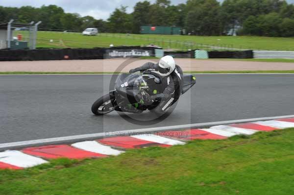 Motorcycle action photographs;Trackday digital images;event digital images;eventdigitalimages;no limits trackday;oulton park;oulton park circuit cheshire;oulton park photographs;peter wileman photography;trackday;trackday photos