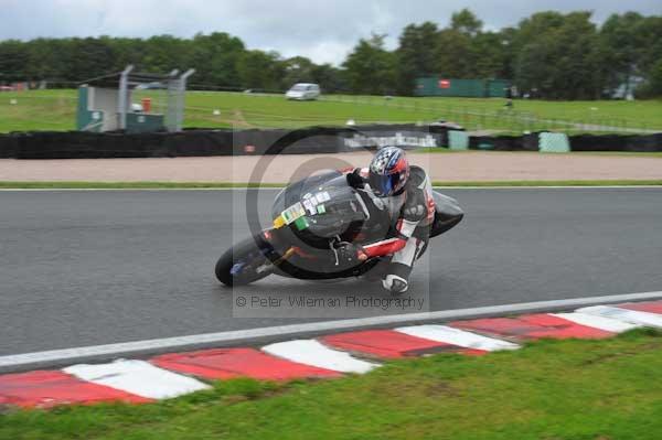 Motorcycle action photographs;Trackday digital images;event digital images;eventdigitalimages;no limits trackday;oulton park;oulton park circuit cheshire;oulton park photographs;peter wileman photography;trackday;trackday photos