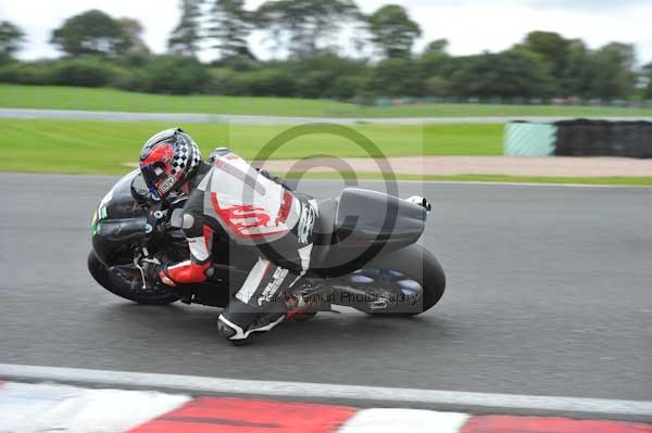 Motorcycle action photographs;Trackday digital images;event digital images;eventdigitalimages;no limits trackday;oulton park;oulton park circuit cheshire;oulton park photographs;peter wileman photography;trackday;trackday photos