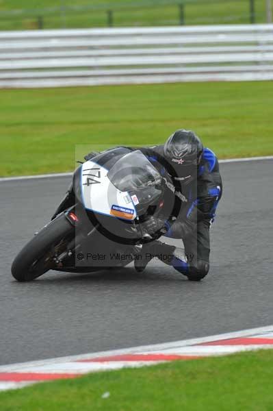 Motorcycle action photographs;Trackday digital images;event digital images;eventdigitalimages;no limits trackday;oulton park;oulton park circuit cheshire;oulton park photographs;peter wileman photography;trackday;trackday photos