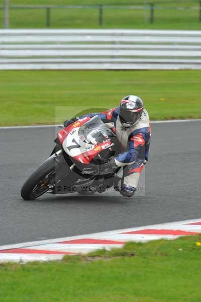 Motorcycle action photographs;Trackday digital images;event digital images;eventdigitalimages;no limits trackday;oulton park;oulton park circuit cheshire;oulton park photographs;peter wileman photography;trackday;trackday photos