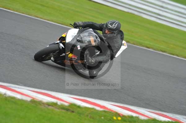 Motorcycle action photographs;Trackday digital images;event digital images;eventdigitalimages;no limits trackday;oulton park;oulton park circuit cheshire;oulton park photographs;peter wileman photography;trackday;trackday photos