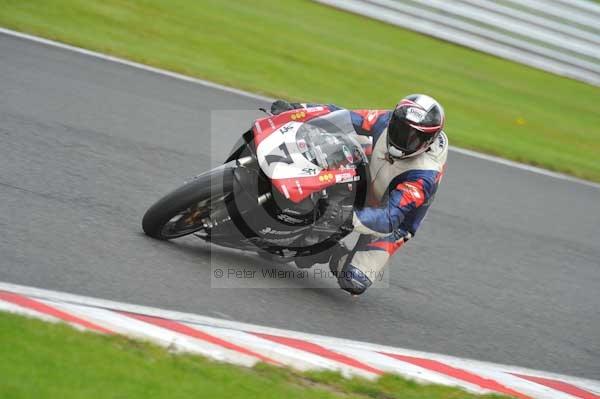 Motorcycle action photographs;Trackday digital images;event digital images;eventdigitalimages;no limits trackday;oulton park;oulton park circuit cheshire;oulton park photographs;peter wileman photography;trackday;trackday photos