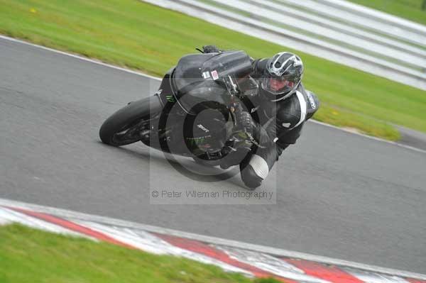 Motorcycle action photographs;Trackday digital images;event digital images;eventdigitalimages;no limits trackday;oulton park;oulton park circuit cheshire;oulton park photographs;peter wileman photography;trackday;trackday photos