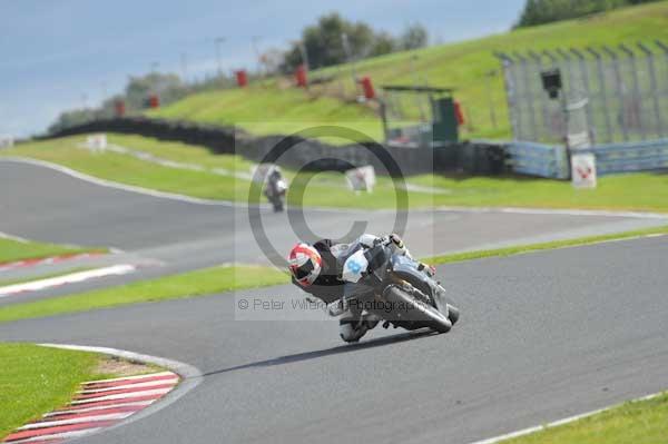 Motorcycle action photographs;Trackday digital images;event digital images;eventdigitalimages;no limits trackday;oulton park;oulton park circuit cheshire;oulton park photographs;peter wileman photography;trackday;trackday photos