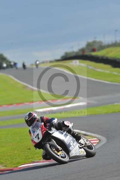 Motorcycle action photographs;Trackday digital images;event digital images;eventdigitalimages;no limits trackday;oulton park;oulton park circuit cheshire;oulton park photographs;peter wileman photography;trackday;trackday photos