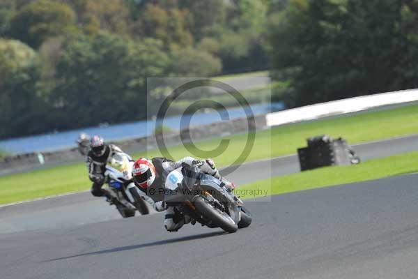 Motorcycle action photographs;Trackday digital images;event digital images;eventdigitalimages;no limits trackday;oulton park;oulton park circuit cheshire;oulton park photographs;peter wileman photography;trackday;trackday photos