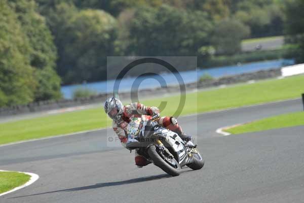 Motorcycle action photographs;Trackday digital images;event digital images;eventdigitalimages;no limits trackday;oulton park;oulton park circuit cheshire;oulton park photographs;peter wileman photography;trackday;trackday photos