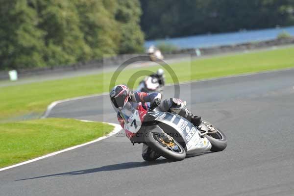 Motorcycle action photographs;Trackday digital images;event digital images;eventdigitalimages;no limits trackday;oulton park;oulton park circuit cheshire;oulton park photographs;peter wileman photography;trackday;trackday photos