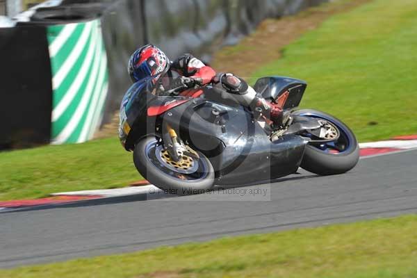 Motorcycle action photographs;Trackday digital images;event digital images;eventdigitalimages;no limits trackday;oulton park;oulton park circuit cheshire;oulton park photographs;peter wileman photography;trackday;trackday photos