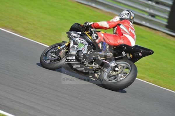 Motorcycle action photographs;Trackday digital images;event digital images;eventdigitalimages;no limits trackday;oulton park;oulton park circuit cheshire;oulton park photographs;peter wileman photography;trackday;trackday photos