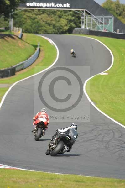 Motorcycle action photographs;Trackday digital images;event digital images;eventdigitalimages;no limits trackday;oulton park;oulton park circuit cheshire;oulton park photographs;peter wileman photography;trackday;trackday photos