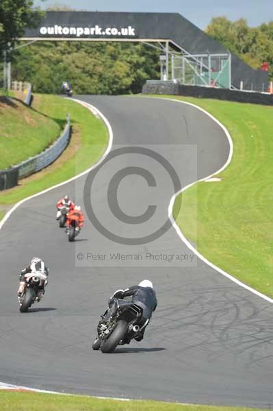 Motorcycle action photographs;Trackday digital images;event digital images;eventdigitalimages;no limits trackday;oulton park;oulton park circuit cheshire;oulton park photographs;peter wileman photography;trackday;trackday photos