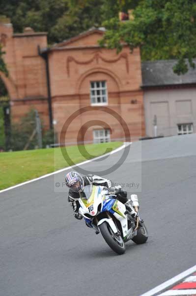 Motorcycle action photographs;Trackday digital images;event digital images;eventdigitalimages;no limits trackday;oulton park;oulton park circuit cheshire;oulton park photographs;peter wileman photography;trackday;trackday photos