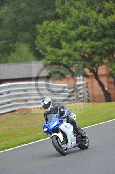 Motorcycle action photographs;Trackday digital images;event digital images;eventdigitalimages;no limits trackday;oulton park;oulton park circuit cheshire;oulton park photographs;peter wileman photography;trackday;trackday photos