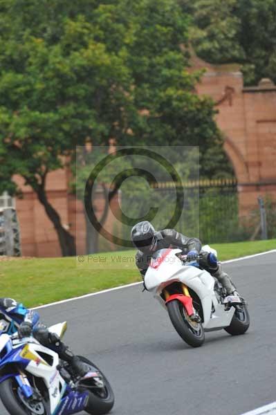 Motorcycle action photographs;Trackday digital images;event digital images;eventdigitalimages;no limits trackday;oulton park;oulton park circuit cheshire;oulton park photographs;peter wileman photography;trackday;trackday photos