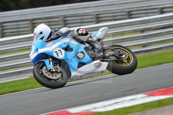 Motorcycle action photographs;Trackday digital images;event digital images;eventdigitalimages;no limits trackday;oulton park;oulton park circuit cheshire;oulton park photographs;peter wileman photography;trackday;trackday photos