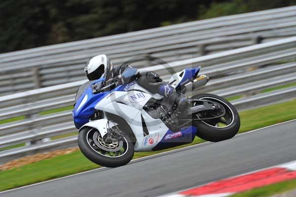 Motorcycle action photographs;Trackday digital images;event digital images;eventdigitalimages;no limits trackday;oulton park;oulton park circuit cheshire;oulton park photographs;peter wileman photography;trackday;trackday photos