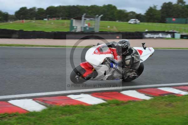 Motorcycle action photographs;Trackday digital images;event digital images;eventdigitalimages;no limits trackday;oulton park;oulton park circuit cheshire;oulton park photographs;peter wileman photography;trackday;trackday photos