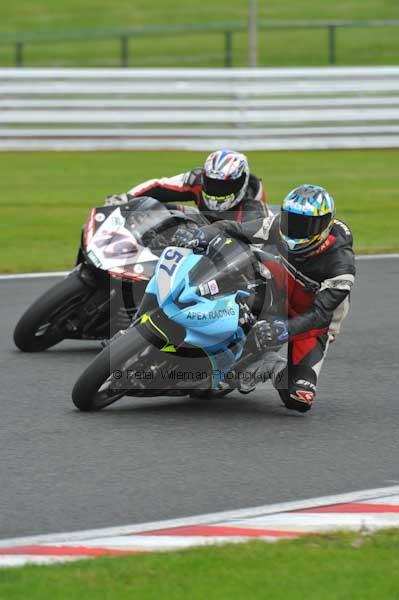 Motorcycle action photographs;Trackday digital images;event digital images;eventdigitalimages;no limits trackday;oulton park;oulton park circuit cheshire;oulton park photographs;peter wileman photography;trackday;trackday photos