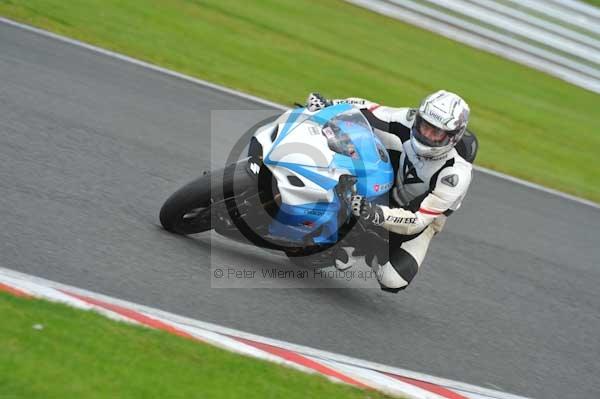 Motorcycle action photographs;Trackday digital images;event digital images;eventdigitalimages;no limits trackday;oulton park;oulton park circuit cheshire;oulton park photographs;peter wileman photography;trackday;trackday photos