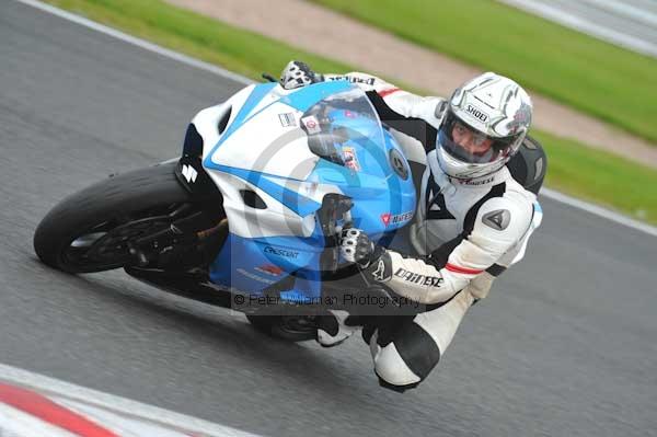 Motorcycle action photographs;Trackday digital images;event digital images;eventdigitalimages;no limits trackday;oulton park;oulton park circuit cheshire;oulton park photographs;peter wileman photography;trackday;trackday photos