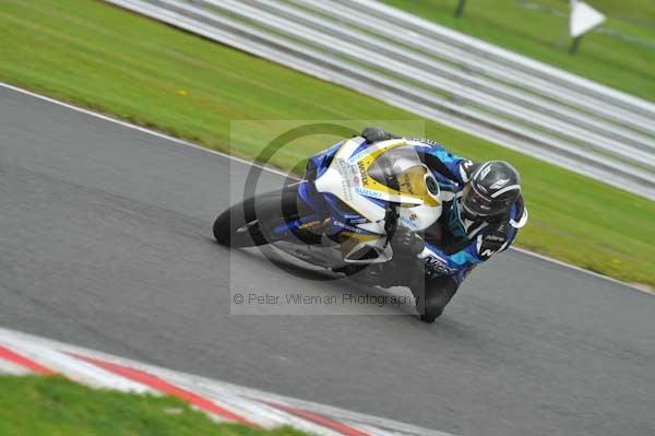 Motorcycle action photographs;Trackday digital images;event digital images;eventdigitalimages;no limits trackday;oulton park;oulton park circuit cheshire;oulton park photographs;peter wileman photography;trackday;trackday photos