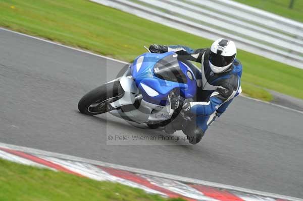 Motorcycle action photographs;Trackday digital images;event digital images;eventdigitalimages;no limits trackday;oulton park;oulton park circuit cheshire;oulton park photographs;peter wileman photography;trackday;trackday photos