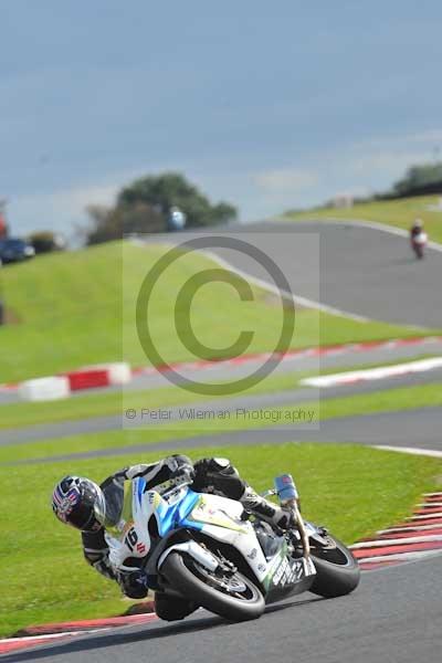 Motorcycle action photographs;Trackday digital images;event digital images;eventdigitalimages;no limits trackday;oulton park;oulton park circuit cheshire;oulton park photographs;peter wileman photography;trackday;trackday photos