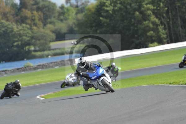 Motorcycle action photographs;Trackday digital images;event digital images;eventdigitalimages;no limits trackday;oulton park;oulton park circuit cheshire;oulton park photographs;peter wileman photography;trackday;trackday photos