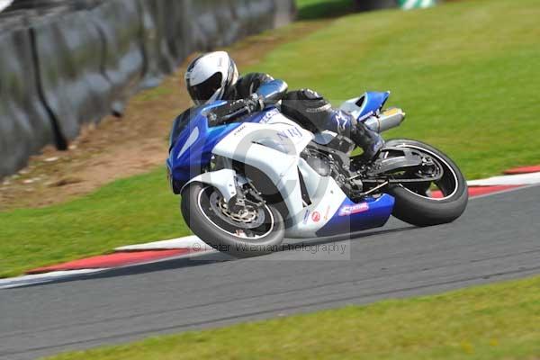 Motorcycle action photographs;Trackday digital images;event digital images;eventdigitalimages;no limits trackday;oulton park;oulton park circuit cheshire;oulton park photographs;peter wileman photography;trackday;trackday photos