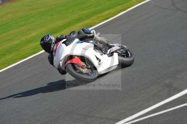 Motorcycle action photographs;Trackday digital images;event digital images;eventdigitalimages;no limits trackday;oulton park;oulton park circuit cheshire;oulton park photographs;peter wileman photography;trackday;trackday photos