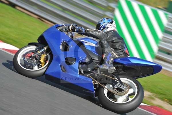 Motorcycle action photographs;Trackday digital images;event digital images;eventdigitalimages;no limits trackday;oulton park;oulton park circuit cheshire;oulton park photographs;peter wileman photography;trackday;trackday photos