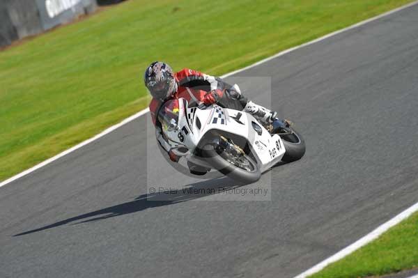 Motorcycle action photographs;Trackday digital images;event digital images;eventdigitalimages;no limits trackday;oulton park;oulton park circuit cheshire;oulton park photographs;peter wileman photography;trackday;trackday photos