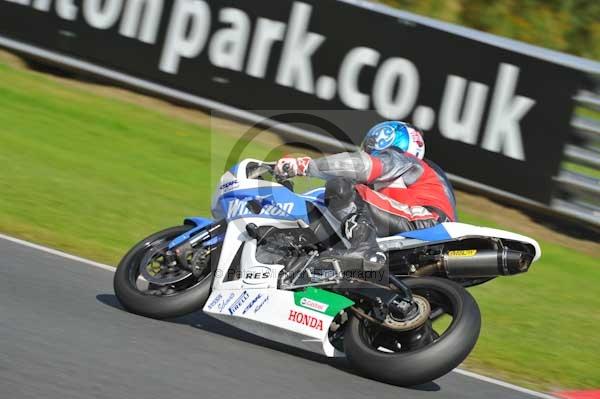 Motorcycle action photographs;Trackday digital images;event digital images;eventdigitalimages;no limits trackday;oulton park;oulton park circuit cheshire;oulton park photographs;peter wileman photography;trackday;trackday photos