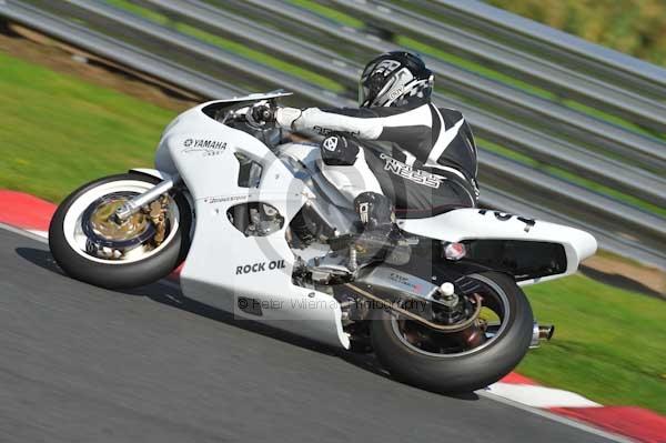 Motorcycle action photographs;Trackday digital images;event digital images;eventdigitalimages;no limits trackday;oulton park;oulton park circuit cheshire;oulton park photographs;peter wileman photography;trackday;trackday photos