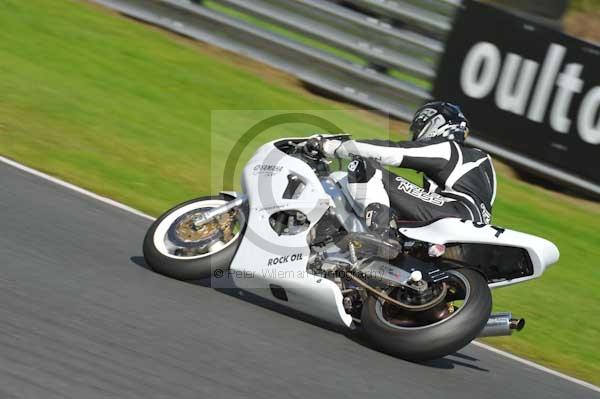 Motorcycle action photographs;Trackday digital images;event digital images;eventdigitalimages;no limits trackday;oulton park;oulton park circuit cheshire;oulton park photographs;peter wileman photography;trackday;trackday photos