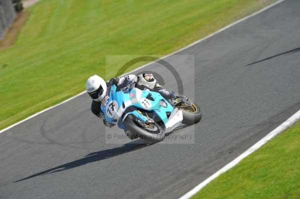 Motorcycle action photographs;Trackday digital images;event digital images;eventdigitalimages;no limits trackday;oulton park;oulton park circuit cheshire;oulton park photographs;peter wileman photography;trackday;trackday photos