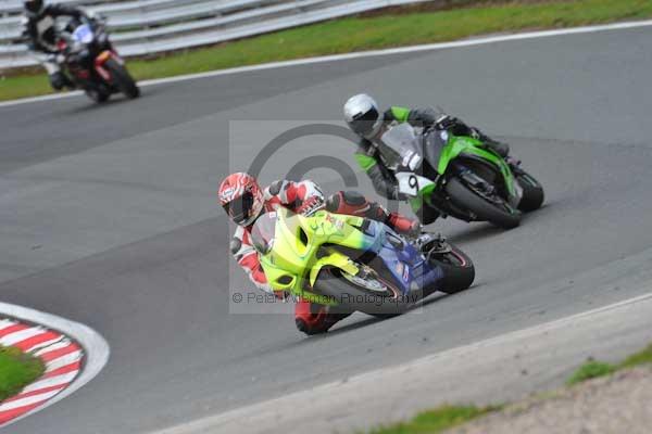 Motorcycle action photographs;Trackday digital images;event digital images;eventdigitalimages;no limits trackday;oulton park;oulton park circuit cheshire;oulton park photographs;peter wileman photography;trackday;trackday photos