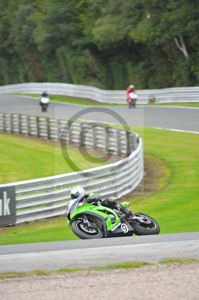 Motorcycle action photographs;Trackday digital images;event digital images;eventdigitalimages;no limits trackday;oulton park;oulton park circuit cheshire;oulton park photographs;peter wileman photography;trackday;trackday photos