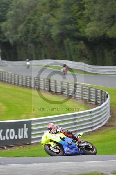 Motorcycle action photographs;Trackday digital images;event digital images;eventdigitalimages;no limits trackday;oulton park;oulton park circuit cheshire;oulton park photographs;peter wileman photography;trackday;trackday photos