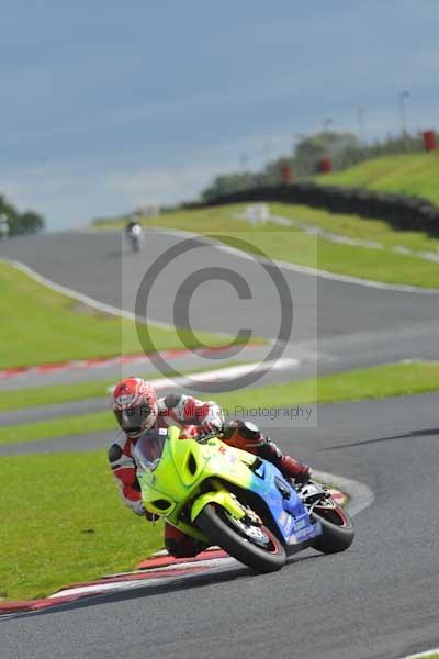 Motorcycle action photographs;Trackday digital images;event digital images;eventdigitalimages;no limits trackday;oulton park;oulton park circuit cheshire;oulton park photographs;peter wileman photography;trackday;trackday photos