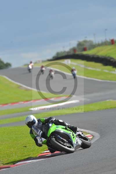 Motorcycle action photographs;Trackday digital images;event digital images;eventdigitalimages;no limits trackday;oulton park;oulton park circuit cheshire;oulton park photographs;peter wileman photography;trackday;trackday photos