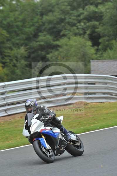 Motorcycle action photographs;Trackday digital images;event digital images;eventdigitalimages;no limits trackday;oulton park;oulton park circuit cheshire;oulton park photographs;peter wileman photography;trackday;trackday photos