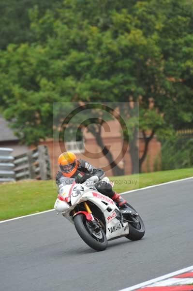 Motorcycle action photographs;Trackday digital images;event digital images;eventdigitalimages;no limits trackday;oulton park;oulton park circuit cheshire;oulton park photographs;peter wileman photography;trackday;trackday photos