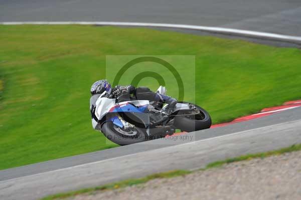 Motorcycle action photographs;Trackday digital images;event digital images;eventdigitalimages;no limits trackday;oulton park;oulton park circuit cheshire;oulton park photographs;peter wileman photography;trackday;trackday photos